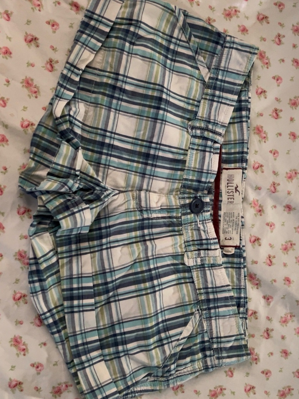 Hollister plaid shorts